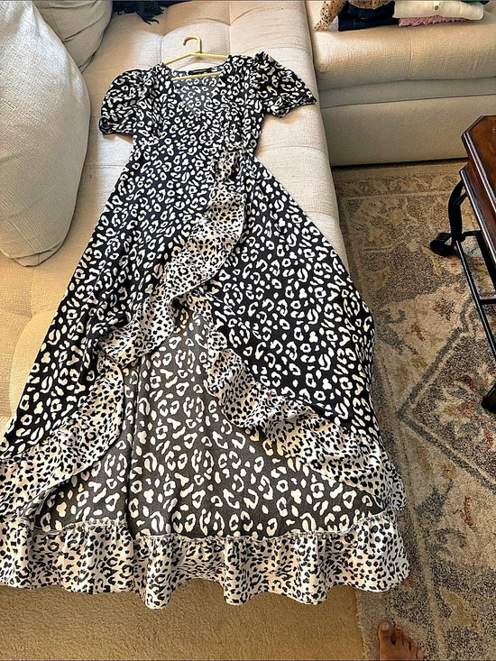 SUGERLIPS Dresses & Skirts - SUGERLIPS Animal Print Maxi Dress in Black & Cream Size Medium